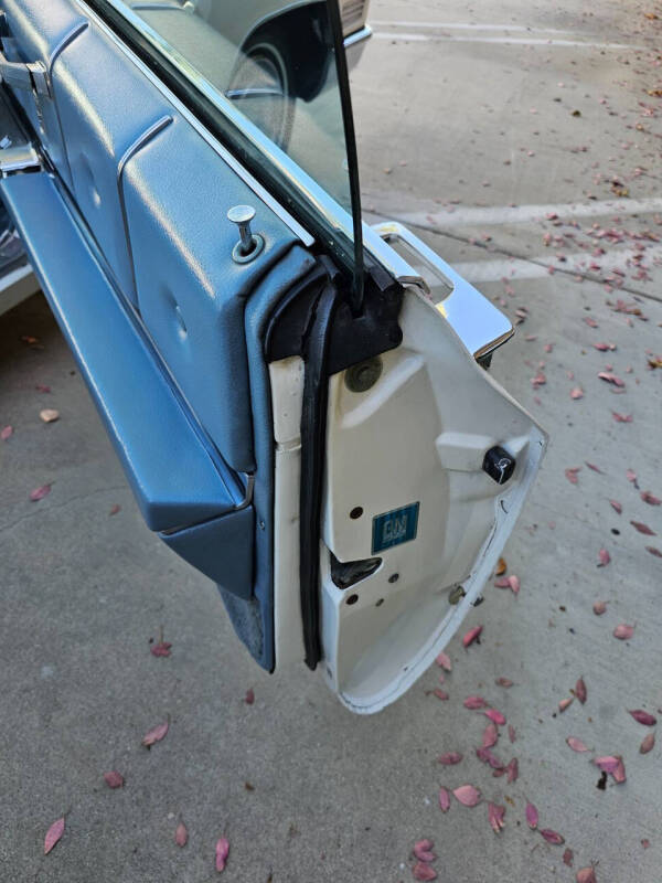 
								Cadillac DeVille 1967 full									